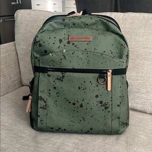 Petunia Pickle Bottom Provision’s 2 in 1 backpack, Inter-Mix cubes & change pad